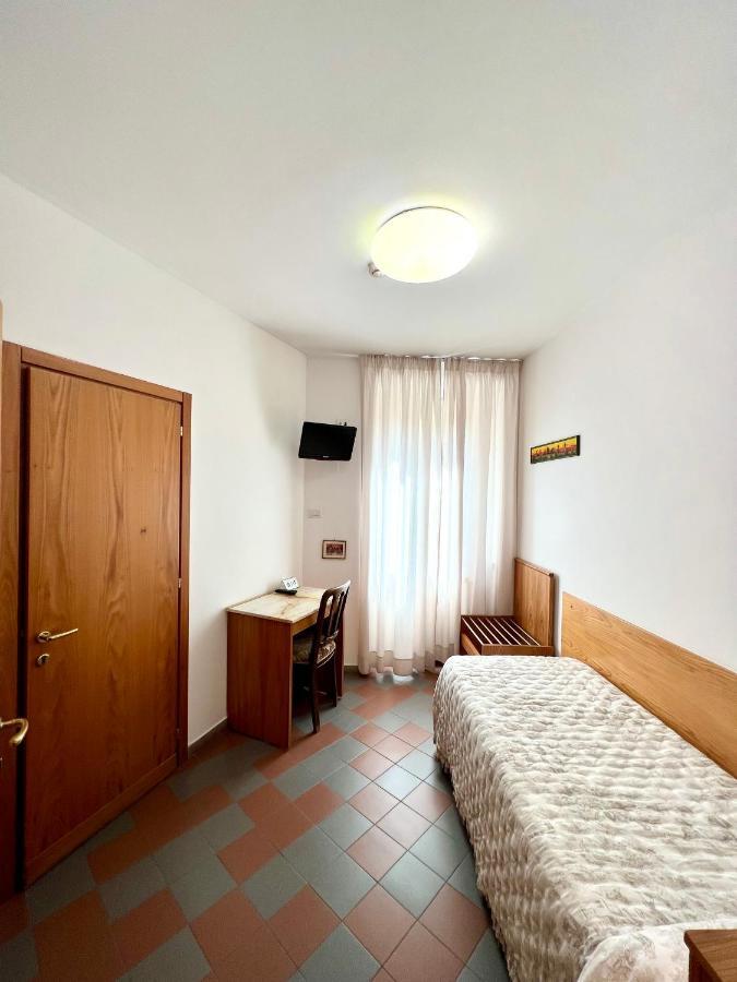 Piccolo Hotel Etruria Siena Buitenkant foto